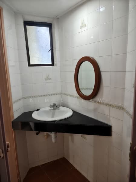 Apartment for Sale at Genting Permai Resort - Kim L. Law - Bathroom - PropertyGuru.com.my