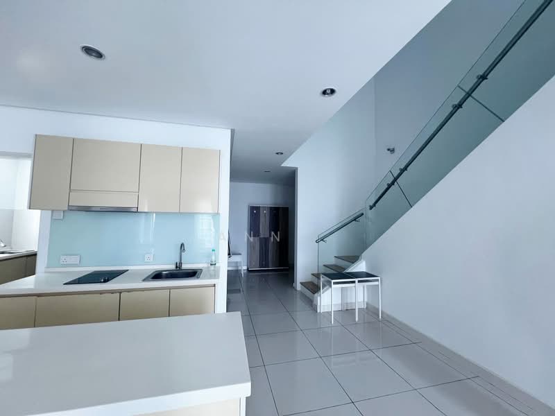 V Residence 3 @ Sunway Velocity untuk Untuk Dijual - RM 1,650,000, Mac 2026 - Kitchen - PropertyGuru.com.my