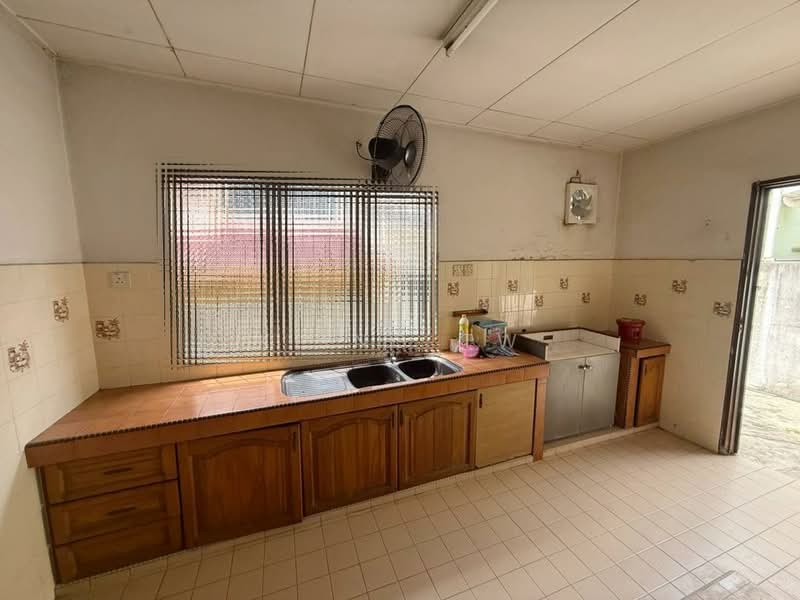 2-storey Terraced House for Sale in Kepong (Kuala Lumpur) - Kiing TW - Kitchen - PropertyGuru.com.my