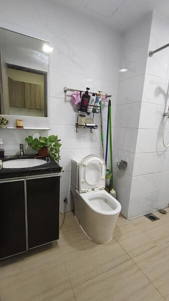 Service Residence for Sale at Country Garden Central Park - Eddie Lai - Bathroom - PropertyGuru.com.my