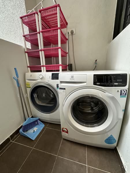 Kondominium untuk Dijual di Nidoz Residences @ Desa Petaling - Lawrence Loh - Balcony - PropertyGuru.com.my