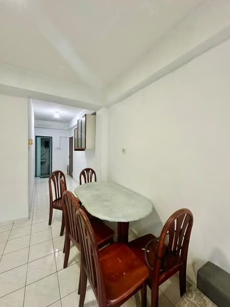Rumah Flat untuk Dijual di Skudai Baru - Xuelly Cheong - Dining Room - PropertyGuru.com.my
