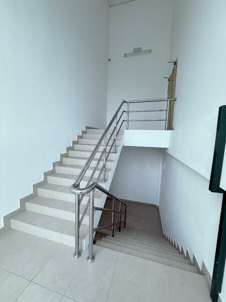 Semi-D Factory for Sale in Klang Selatan (Klang) - Zenny Lim - Corridor - PropertyGuru.com.my