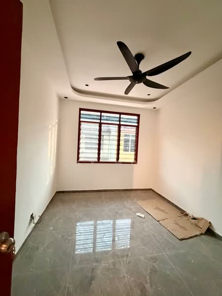 2-storey Terraced House for Sale in Taman Puchong Indah (Puchong) - Joey Wong - Bedroom - PropertyGuru.com.my