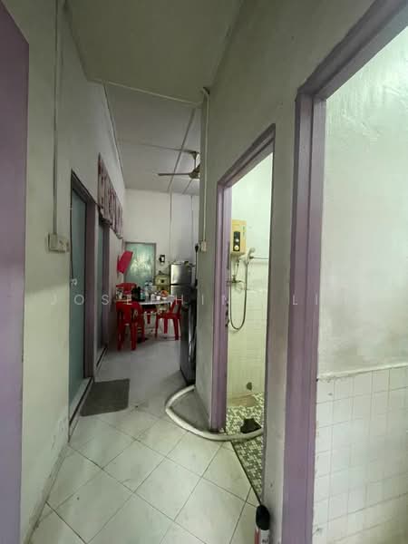 Semi-Detached House for Sale in Kulim (Kedah) - Josephine Lim - bathroom area - PropertyGuru.com.my