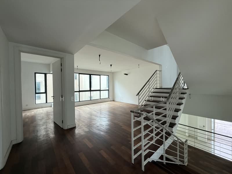 Rumah Banglo untuk Dijual di Alam Damai (Cheras) - Hei Kar Jun - Living Room - PropertyGuru.com.my