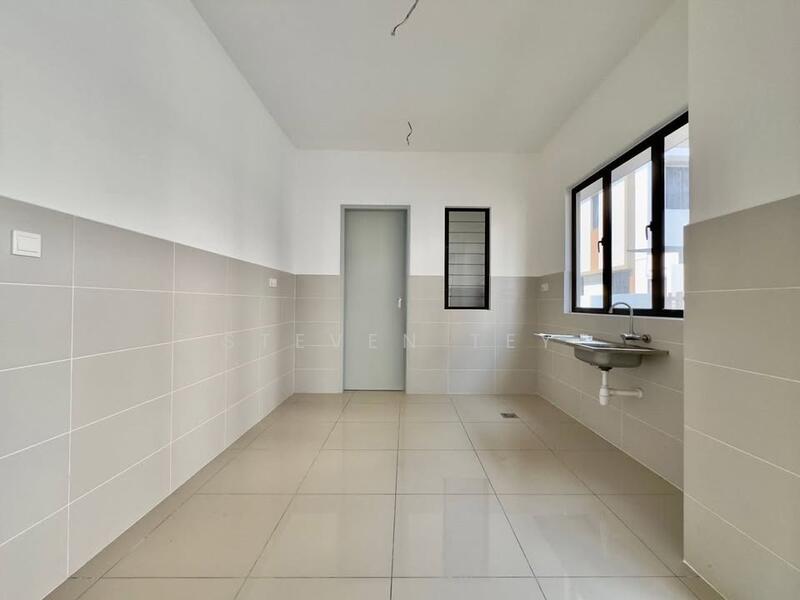 Rumah Kluster untuk Dijual di Seksyen U13 (Setia Alam) - Steven Tey - Kitchen - PropertyGuru.com.my