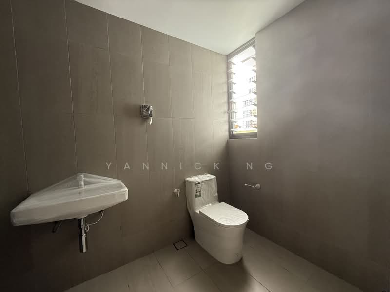 3-storey Terraced House for Sale in Seri Kembangan (Selangor) - Yannick Ng - Bathroom - PropertyGuru.com.my