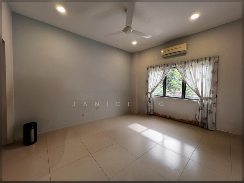 Bedroom on lower ground level