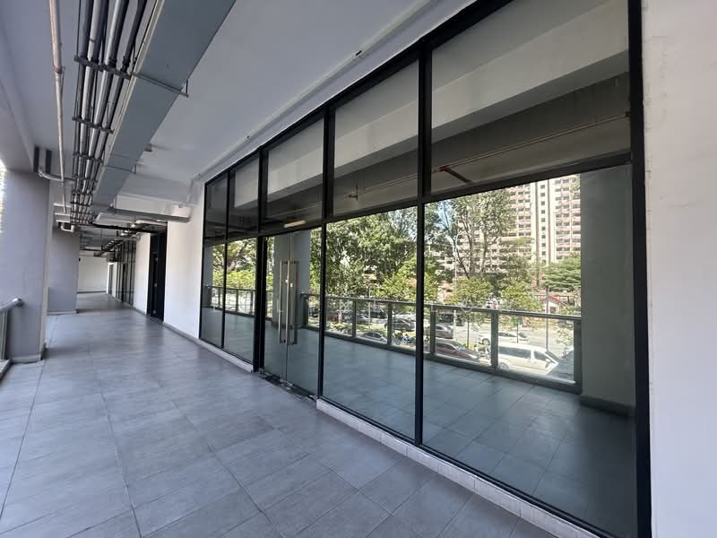 Shop for Rent in Bandar Sri Permaisuri (Cheras) - Jeslyne Low - Corridor - PropertyGuru.com.my