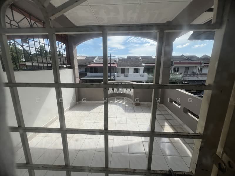 2-storey Terraced House for Sale in Seremban (Negeri Sembilan) - Chong Ming Ming - Balcony - PropertyGuru.com.my