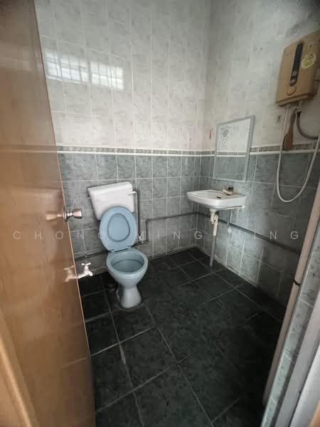 2-storey Terraced House for Sale in Seremban (Negeri Sembilan) - Chong Ming Ming - Bathroom - PropertyGuru.com.my