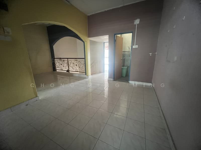 2-storey Terraced House for Sale in Seremban (Negeri Sembilan) - Chong Ming Ming - Living Room - PropertyGuru.com.my