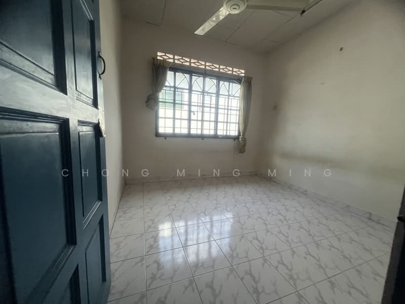 2-storey Terraced House for Sale in Seremban (Negeri Sembilan) - Chong Ming Ming - Bedroom - PropertyGuru.com.my