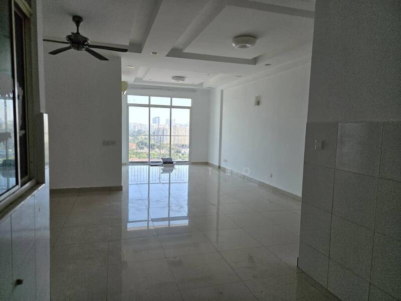 Reflections Condominium untuk Untuk Dijual - RM 499,000, Feb 2026 - Living Room - PropertyGuru.com.my