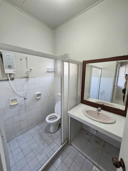 2-storey Terraced House for Sale in Kepong (Kuala Lumpur) - Kiing TW - Bathroom - PropertyGuru.com.my