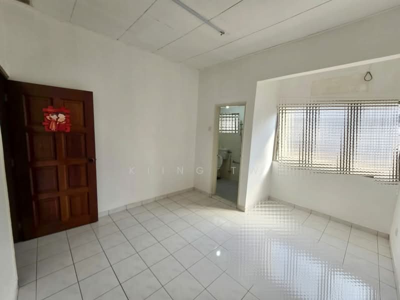 2-storey Terraced House for Sale in Kepong (Kuala Lumpur) - Kiing TW - Living Room - PropertyGuru.com.my