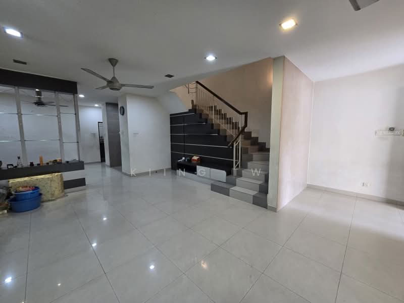 Terraced House for Sale in Taman Seri Bukit Segambut (Batu) - Kiing TW - Living Room - PropertyGuru.com.my