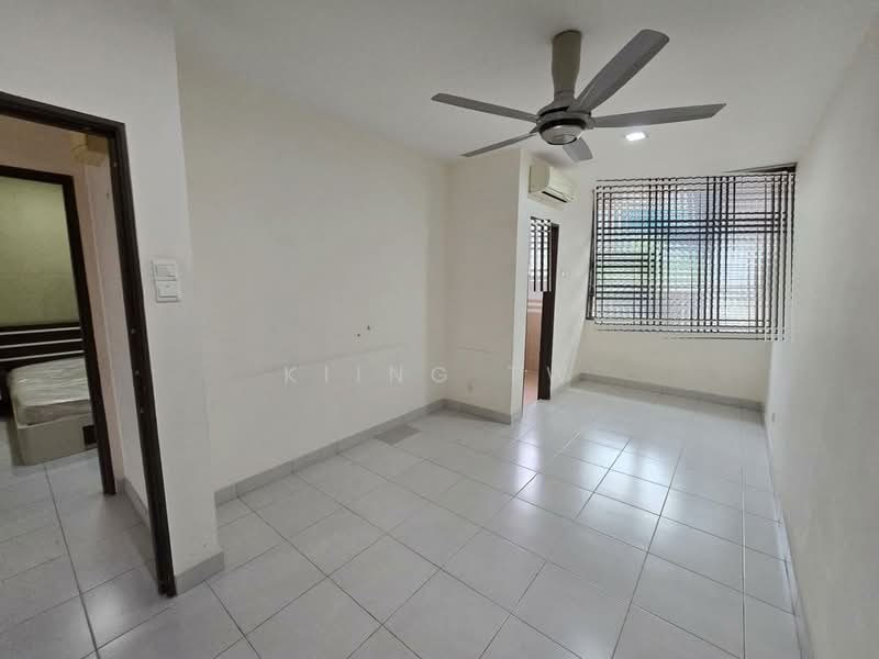 Terraced House for Sale in Taman Seri Bukit Segambut (Batu) - Kiing TW - Bedroom - PropertyGuru.com.my