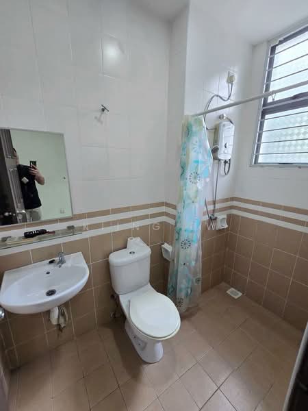 Terraced House for Sale in Taman Seri Bukit Segambut (Batu) - Kiing TW - Bathroom - PropertyGuru.com.my