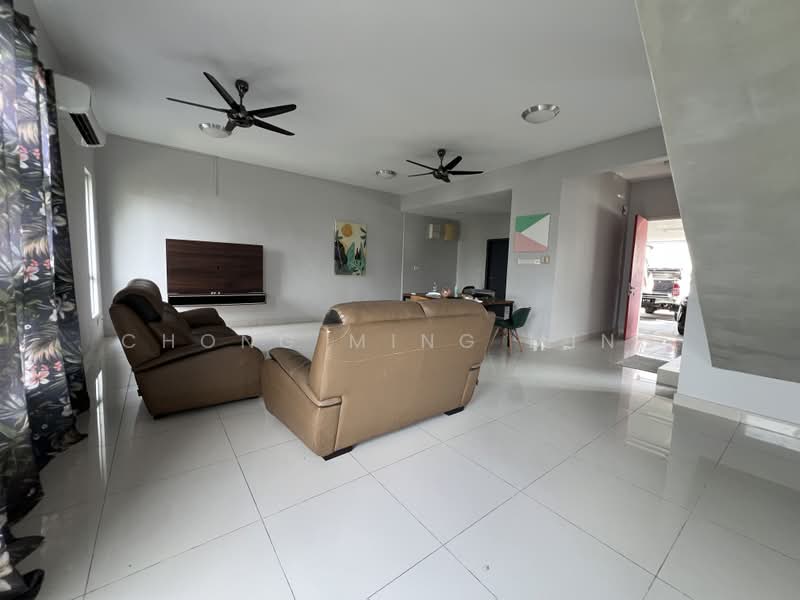 Rumah Teres 3-Tingkat untuk Dijual di Seremban 2 (Negeri Sembilan) - Chong Ming Ming - Living Room - PropertyGuru.com.my
