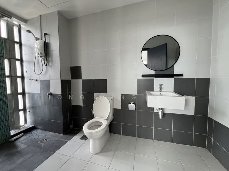 Rumah Teres 3-Tingkat untuk Dijual di Seremban 2 (Negeri Sembilan) - Chong Ming Ming - Bathroom - PropertyGuru.com.my