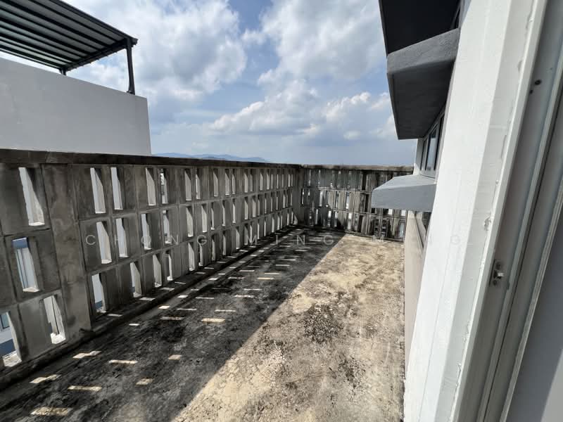 Rumah Teres 3-Tingkat untuk Dijual di Seremban 2 (Negeri Sembilan) - Chong Ming Ming - Balcony - PropertyGuru.com.my
