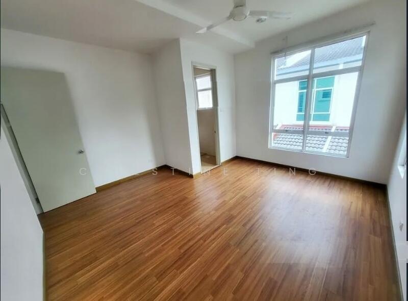 Rumah Berkembar untuk Dijual di Taman Pelangi Semenyih 2 (Semenyih) - Celestine Ting - Bedroom - PropertyGuru.com.my