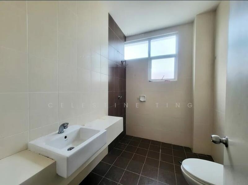 Rumah Berkembar untuk Dijual di Taman Pelangi Semenyih 2 (Semenyih) - Celestine Ting - Bathroom - PropertyGuru.com.my