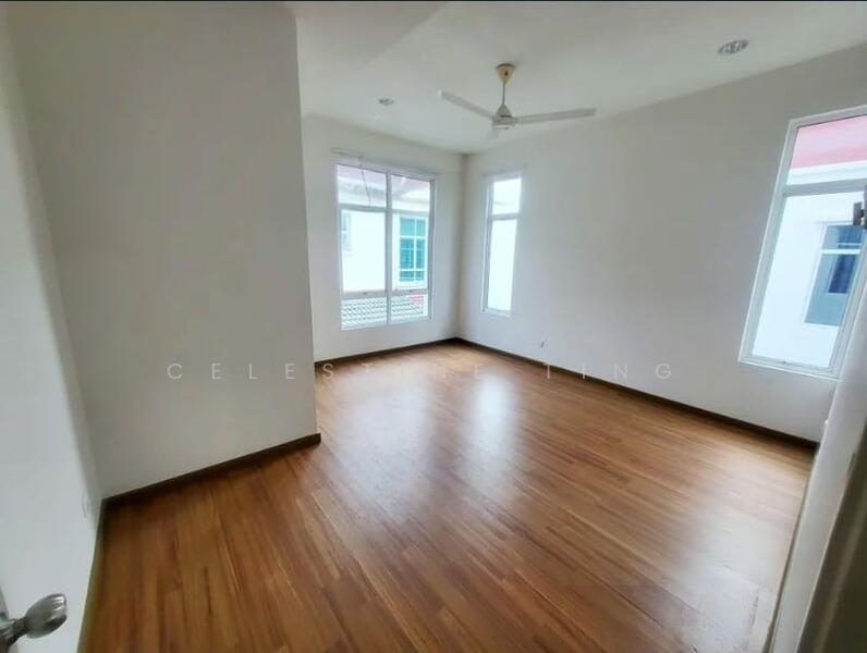 Rumah Berkembar untuk Dijual di Taman Pelangi Semenyih 2 (Semenyih) - Celestine Ting - Bedroom - PropertyGuru.com.my