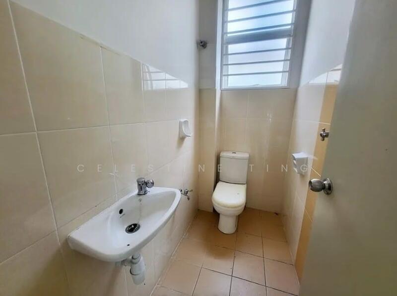 Rumah Berkembar untuk Dijual di Taman Pelangi Semenyih 2 (Semenyih) - Celestine Ting - Bathroom - PropertyGuru.com.my