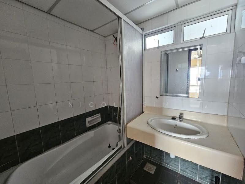 Condominium for Sale at Amadesa Resort Condominium - Nicole Sim - Bathroom - PropertyGuru.com.my