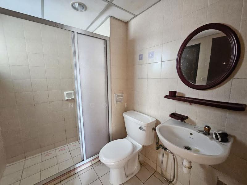 Condominium for Sale at Amadesa Resort Condominium - Nicole Sim - Bathroom - PropertyGuru.com.my