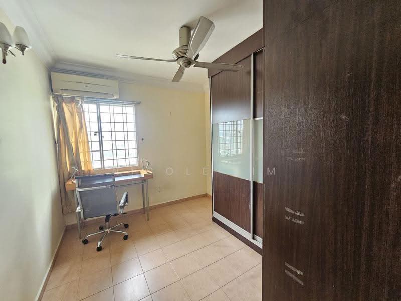 Condominium for Sale at Amadesa Resort Condominium - Nicole Sim - Bedroom - PropertyGuru.com.my