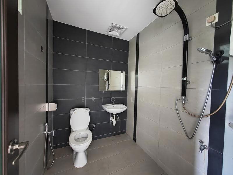 Semi-Detached House for Sale in Taman Muhibbah (Kluang) - Eric Lu - Bathroom - PropertyGuru.com.my
