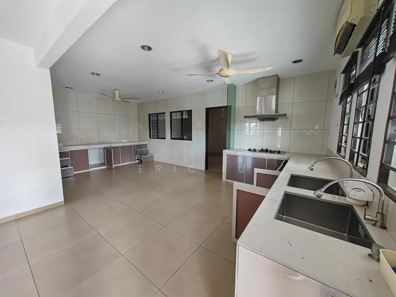 Semi-Detached House for Sale in Taman Muhibbah (Kluang) - Eric Lu - Kitchen - PropertyGuru.com.my