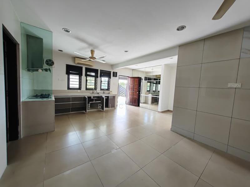Semi-Detached House for Sale in Taman Muhibbah (Kluang) - Eric Lu - Kitchen - PropertyGuru.com.my