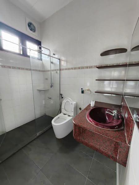 Semi-Detached House for Sale in Taman Muhibbah (Kluang) - Eric Lu - Bathroom - PropertyGuru.com.my