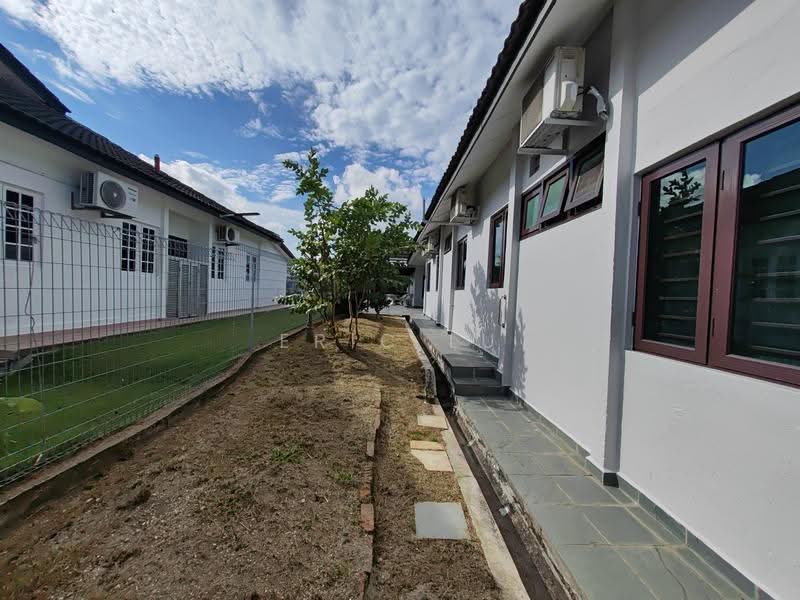 Semi-Detached House for Sale in Taman Muhibbah (Kluang) - Eric Lu - Exterior - PropertyGuru.com.my