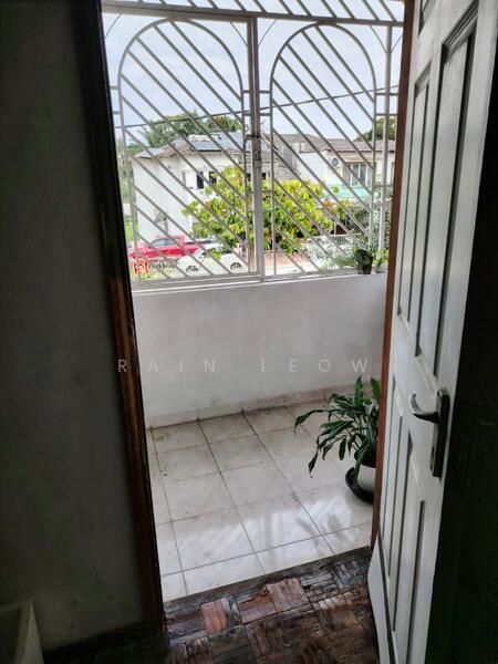 Rumah Teres 2 Tingkat untuk Dijual di Seri Kembangan (Selangor) - Rain Leow - Balcony - PropertyGuru.com.my