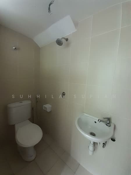 Rumah Teres 3-Tingkat untuk Dijual di Semenyih (Selangor) - Suhhila Supian - Bathroom - PropertyGuru.com.my