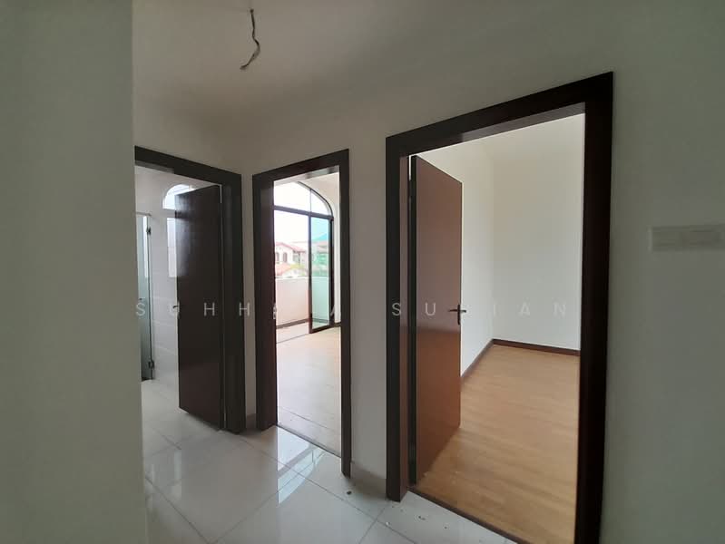 Rumah Teres 3-Tingkat untuk Dijual di Semenyih (Selangor) - Suhhila Supian - Corridor - PropertyGuru.com.my