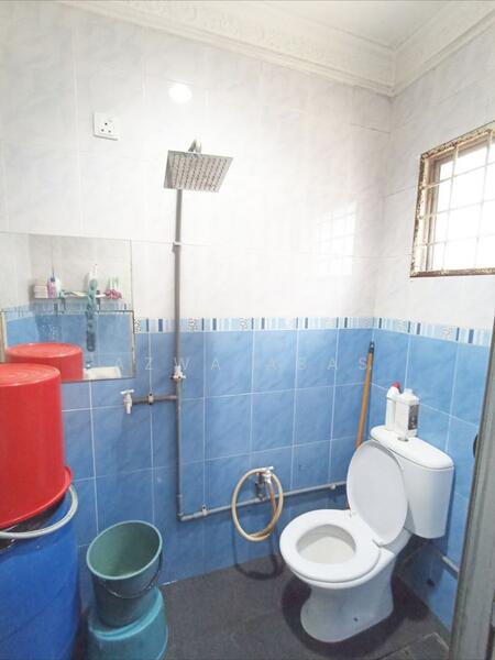 2-storey Terraced House for Sale in Bandar Putera 2 (Klang) - Azwa Abas - Bathroom - PropertyGuru.com.my
