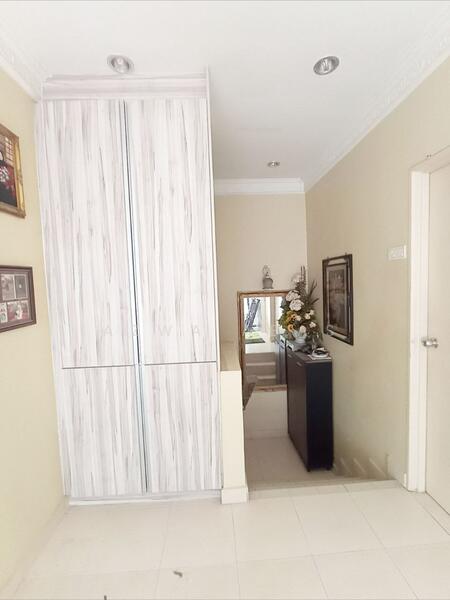 2-storey Terraced House for Sale in Bandar Putera 2 (Klang) - Azwa Abas - Corridor - PropertyGuru.com.my