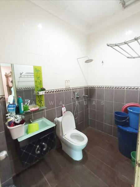 2-storey Terraced House for Sale in Bandar Putera 2 (Klang) - Azwa Abas - Bathroom - PropertyGuru.com.my