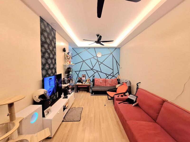 Single Storey Terrace House Jalan Kebun Seksyen 30 untuk Untuk Dijual - RM 430,000, Apr 2026 - Living Room - PropertyGuru.com.my
