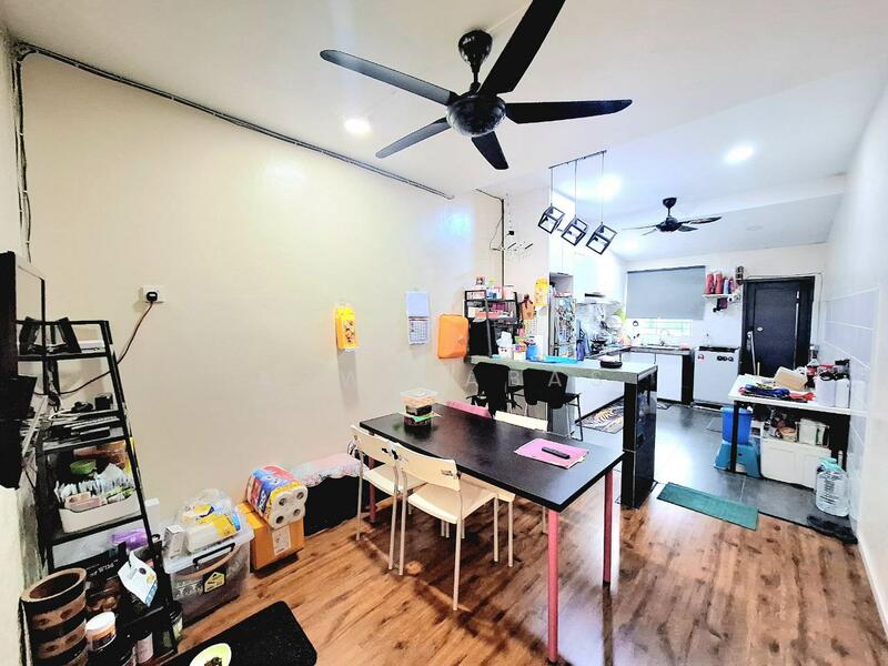 Single Storey Terrace House Jalan Kebun Seksyen 30 untuk Untuk Dijual - RM 430,000, Apr 2026 - Kitchen - PropertyGuru.com.my