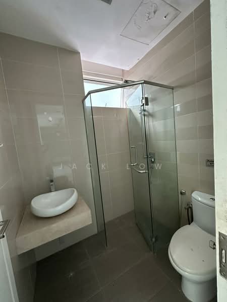 Service Residence for Sale at Serviced Residence @ Binjai 8 - Jack Low - Bathroom - PropertyGuru.com.my