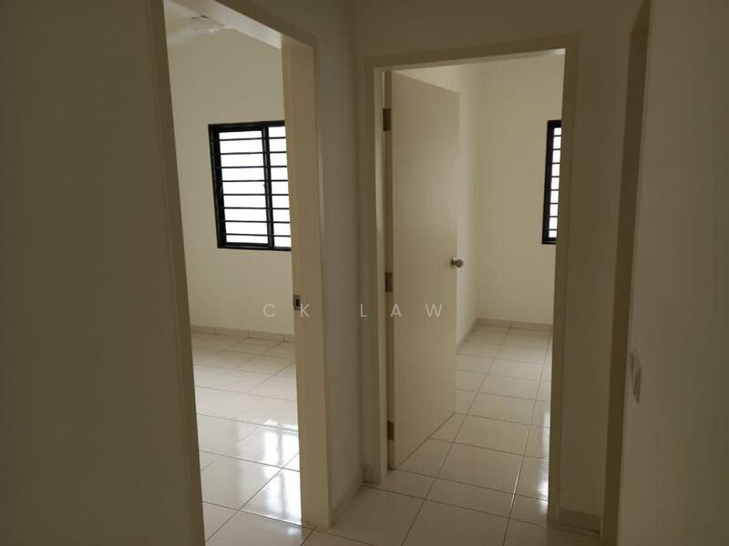 2-storey Terraced House for Sale in Setia Ecohill (Semenyih) - CK Law - Corridor - PropertyGuru.com.my