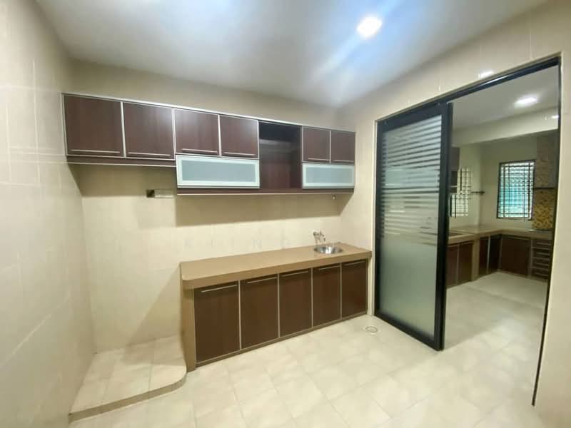 Rumah Teres 2.5 Tingkat untuk Dijual di Laman Rimbunan (Kepong) - Kiing TW - Kitchen - PropertyGuru.com.my